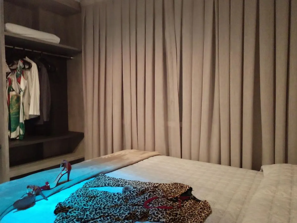 Ferienwohnung Edificio Dalpiaz Balneário Camboriú 0*,